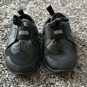 Baby Nike Flex Runner Slip On Sneakers Size 5C